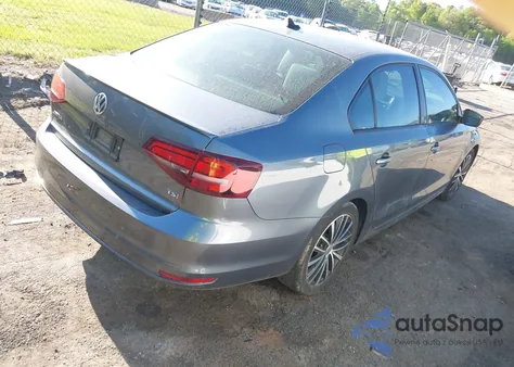 2016 Volkswagen Jetta 1.8T Sport из США, поврежденный, VIN 3VWD17AJ3GM283304